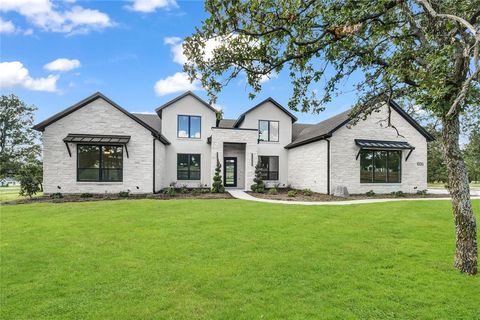 1035 Estancia Boulevard Weatherford TX 76088