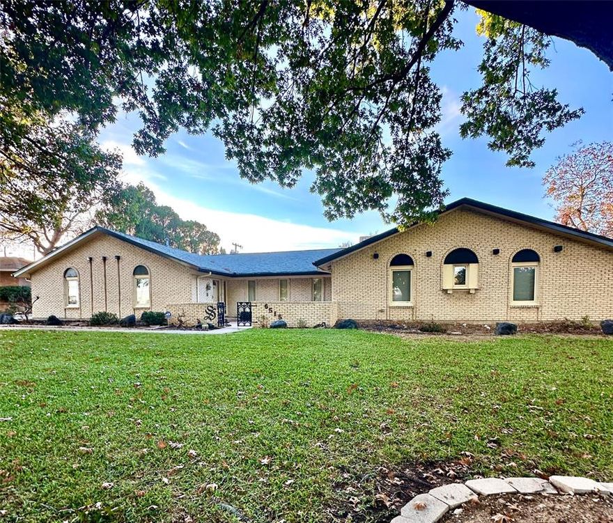 Located in the Highly Desirable Northwood Neighborhood, this expansive ranch-style home is located on an oversized quarter acre lot. Its prime location offers easy access to a variety of amenities, feeds to Richardson ISD, or other prestigious private schools, making it a perfect choice for families and individuals seeking both comfort and convenience. The updated kitchen features granite countertops, stainless steel appliances and a breakfast bar. Adjacent to the kitchen, a bonus room provides flexible space for an additional family area or a game room. The living room with a beamed ceiling and a classic brick fireplace creates a warm, inviting atmosphere. Enjoy privacy in the spacious primary retreat, which includes its own fireplace and room for a sitting area. The updated ensuite is equipped with dual sinks and a walk-in shower. Three generously sized secondary bedrooms share a well-appointed bathroom, offering space and comfort for family or guests. The backyard is an entertainer’s dream, featuring a pool and a yard ideal for gatherings or relaxation. An extra shop area attached to the oversized garage is ready for your workshop needs or additional storage. Centrally positioned between Downtown Dallas and the suburbs, you are minutes away from the T-Bar Racket Club, Northwood Golf Club, premier shopping, dining, entertainment, and all that Downtown Dallas has to offer.