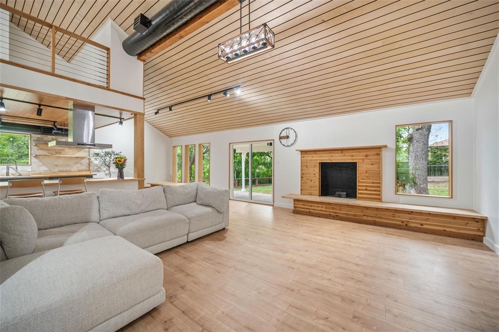 COOKE'S MEADOW ADDITION BLOCK G LOT 19 - Residential