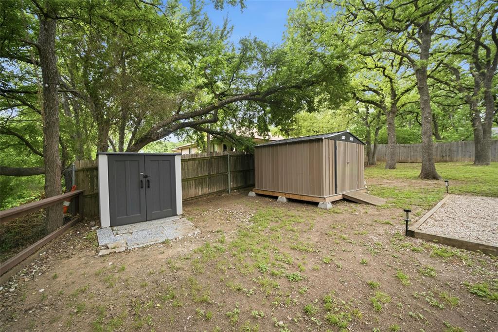 COOKE'S MEADOW ADDITION BLOCK G LOT 19 - Residential