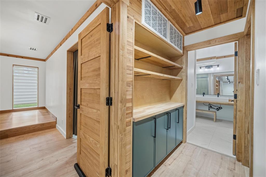 COOKE'S MEADOW ADDITION BLOCK G LOT 19 - Residential