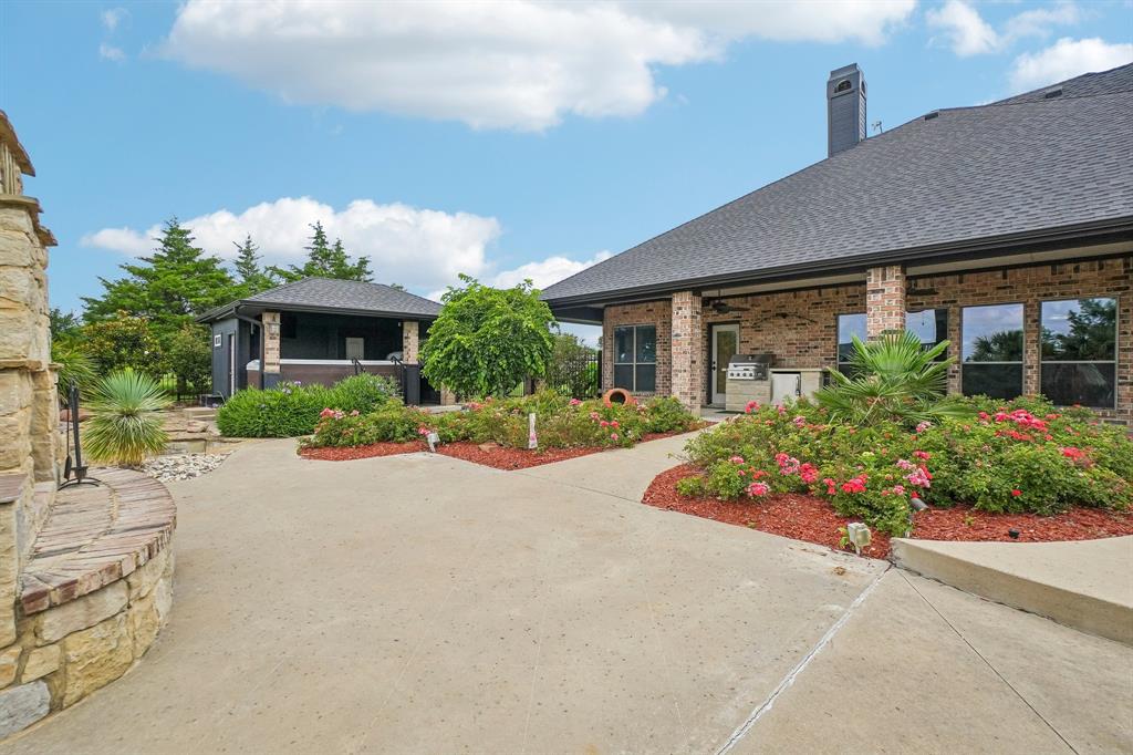 484 Savannah Hill