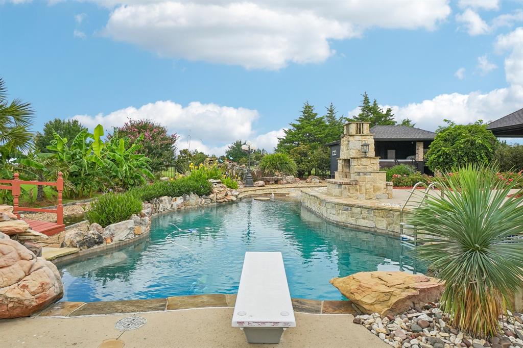 484 Savannah Hill