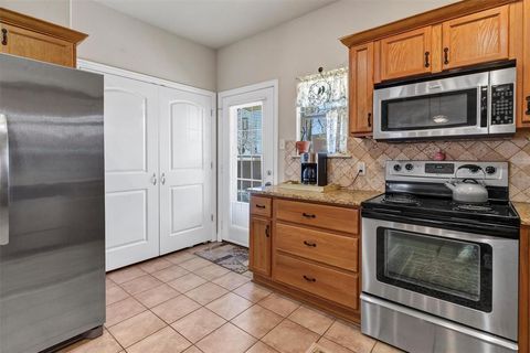 Tiny photo for 2224 Cobblestone Court, Granbury, TX 76049 (MLS # 21197860)