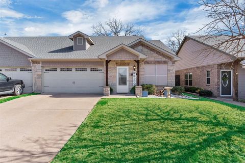 Tiny photo for 2224 Cobblestone Court, Granbury, TX 76049 (MLS # 21197860)