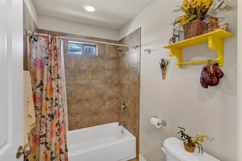 Tiny photo for 2224 Cobblestone Court, Granbury, TX 76049 (MLS # 21197860)