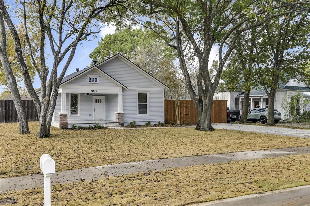 Town - Waxahachie - Residential