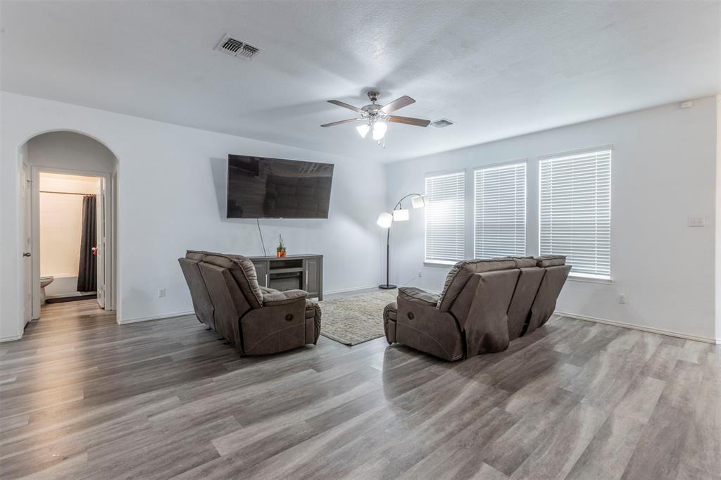 2904 Beutel Road