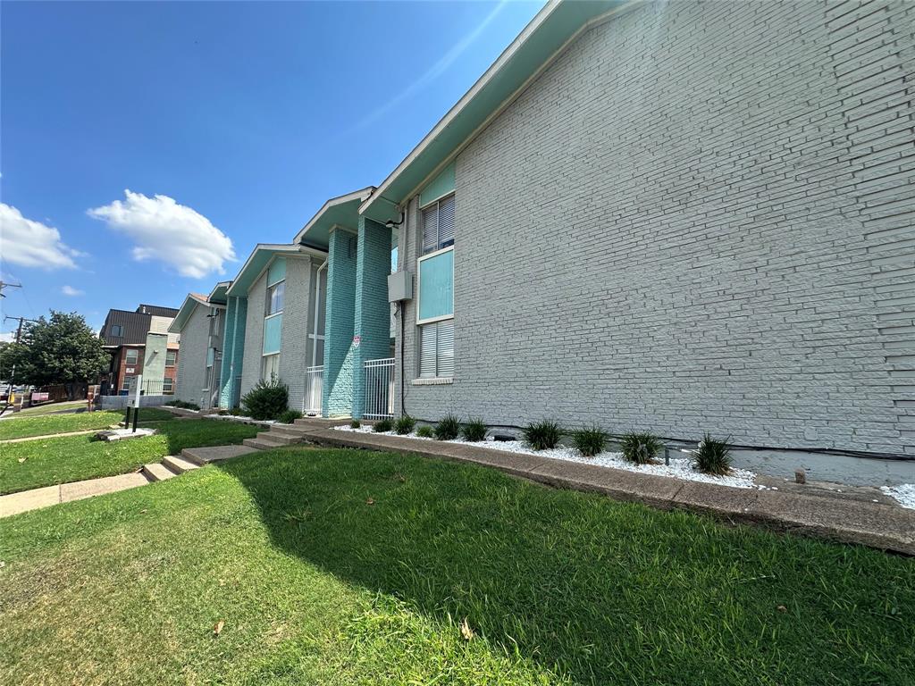 4606 Monarch Street 215