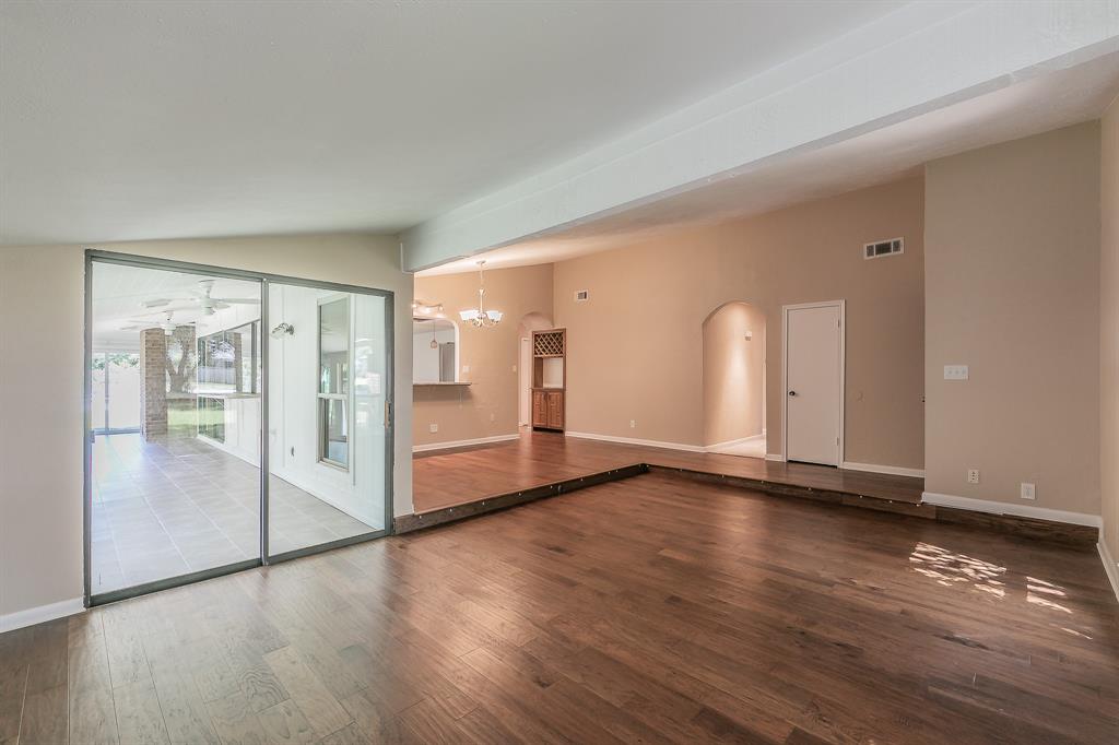 2106 Acer Court