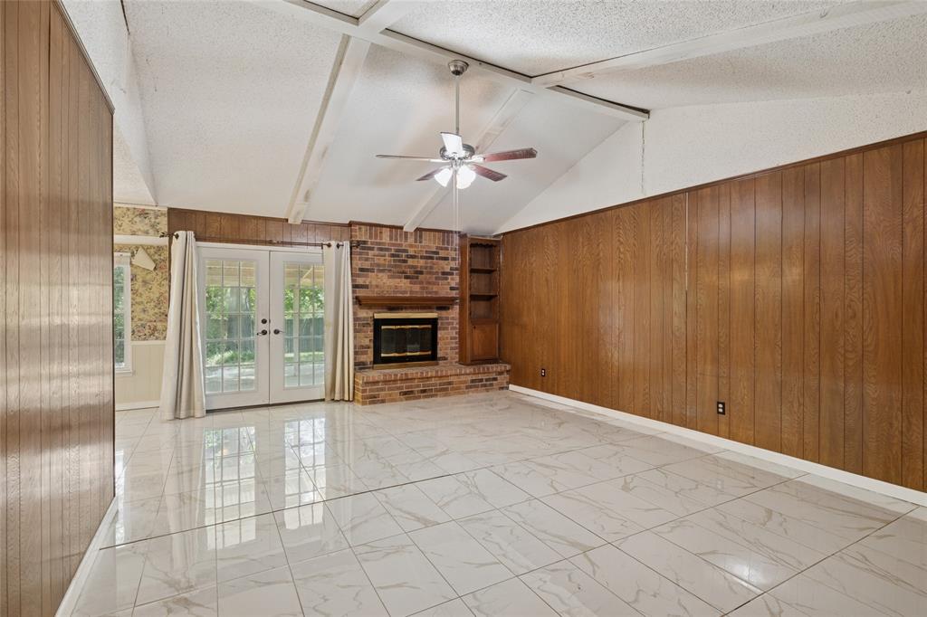 Edgecliff Village, Texas 76134, United States, 3 Bedrooms Bedrooms, ,2 BathroomsBathrooms,Residential,Pending,194546