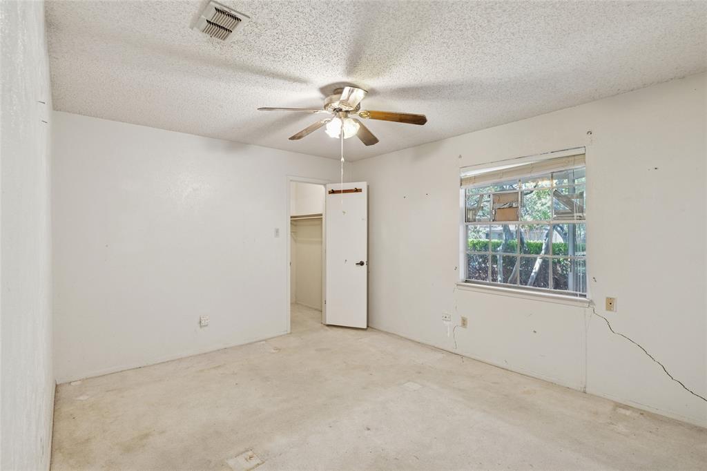 Edgecliff Village, Texas 76134, United States, 3 Bedrooms Bedrooms, ,2 BathroomsBathrooms,Residential,Pending,194546