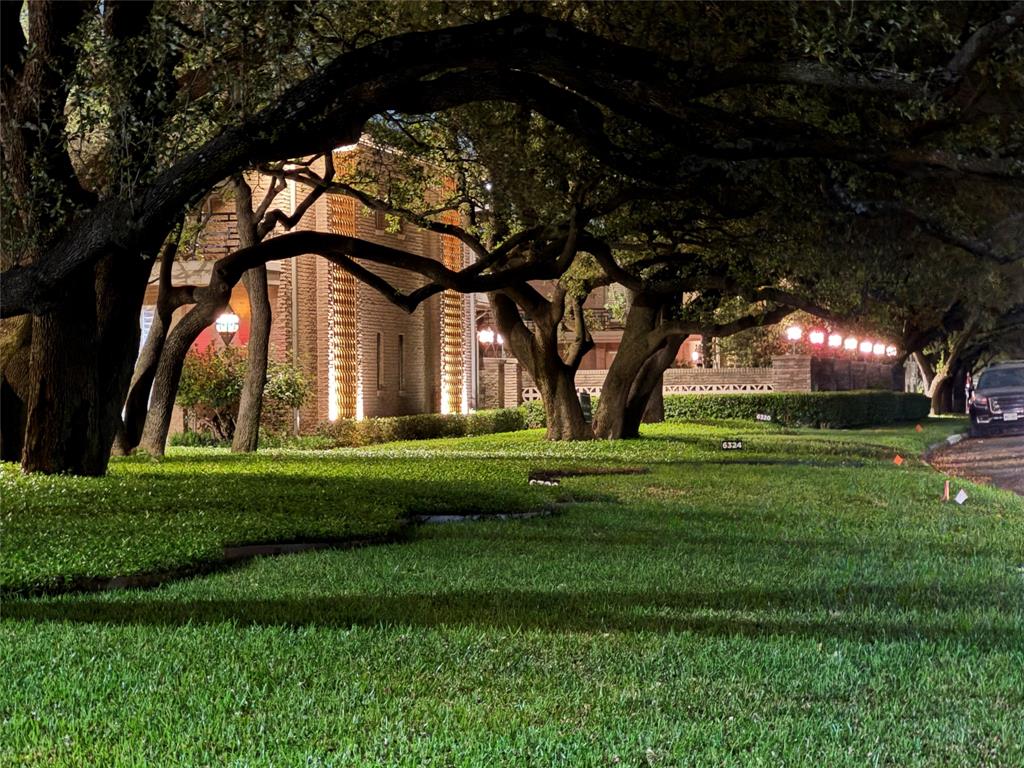 Royal Arms Condos - Residential