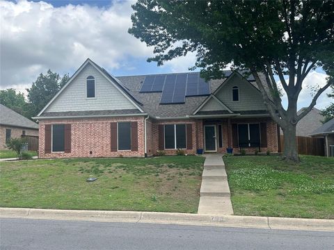 Photo of 709 Clay Lane, Sherman, TX 75092 (MLS # 21243153)