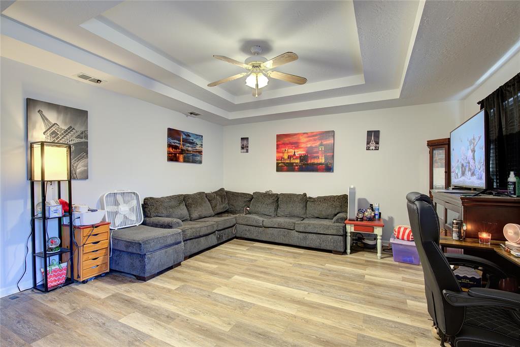 671 & 673 County Road 4116