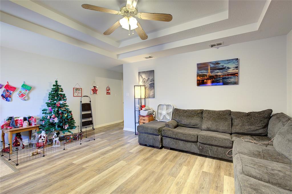 671 & 673 County Road 4116