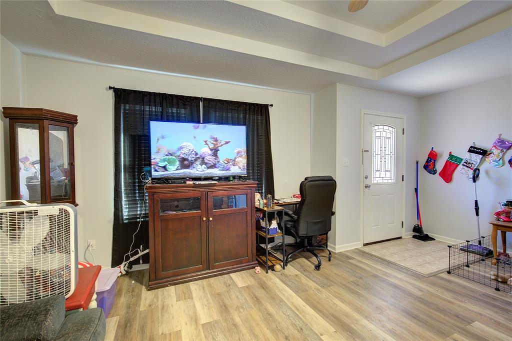 671 & 673 County Road 4116