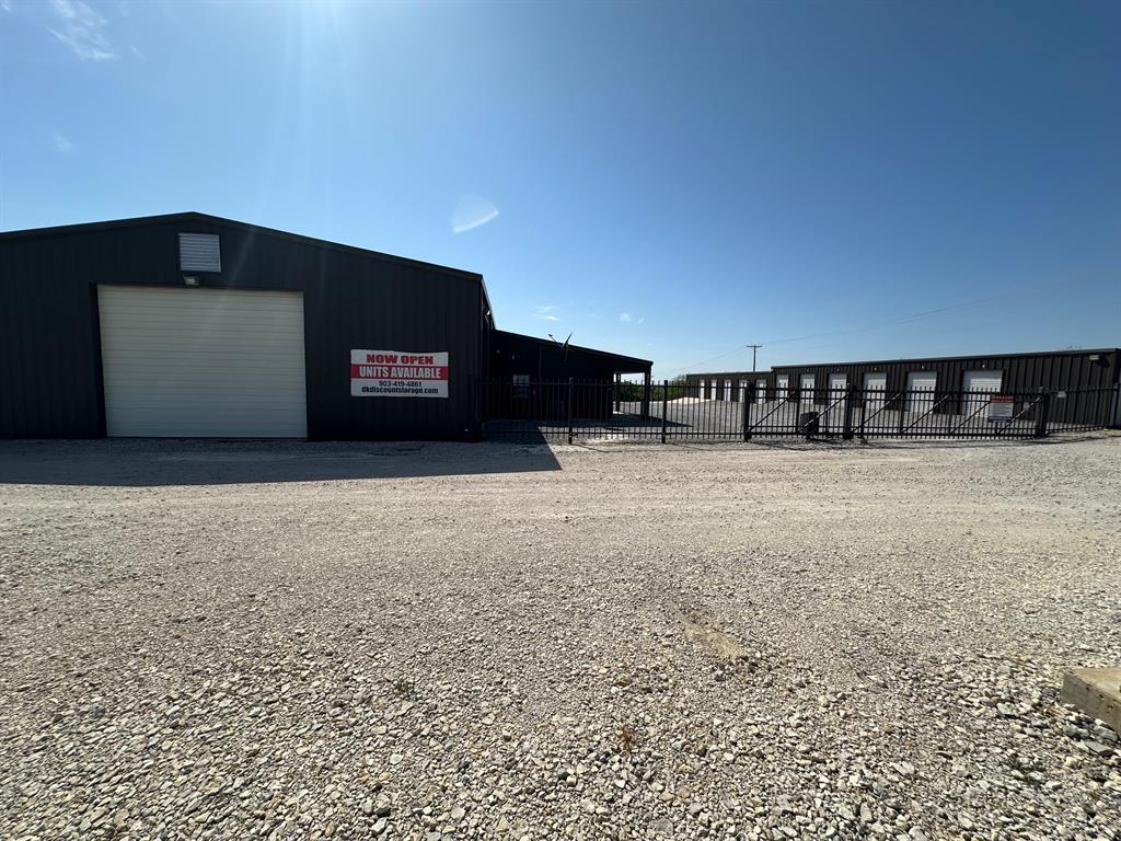 6585 N FM 1417 A