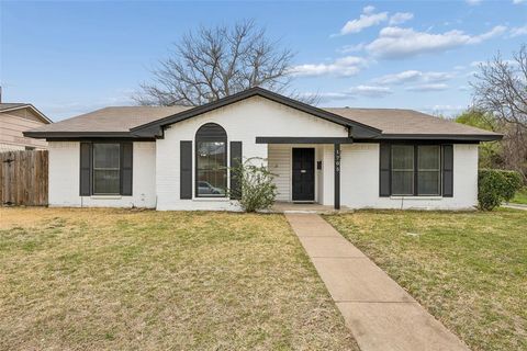 Photo of 1705 Bobbie Lane, Garland, TX 75042 (MLS # 21199402)