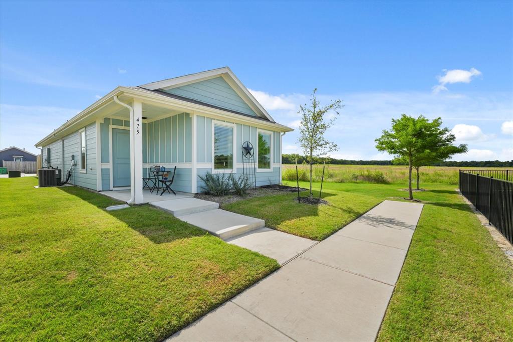475 Whistlestop Way