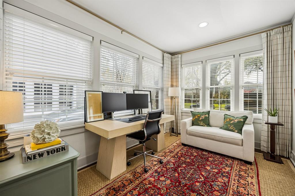 PERRY HEIGHTS - Residential