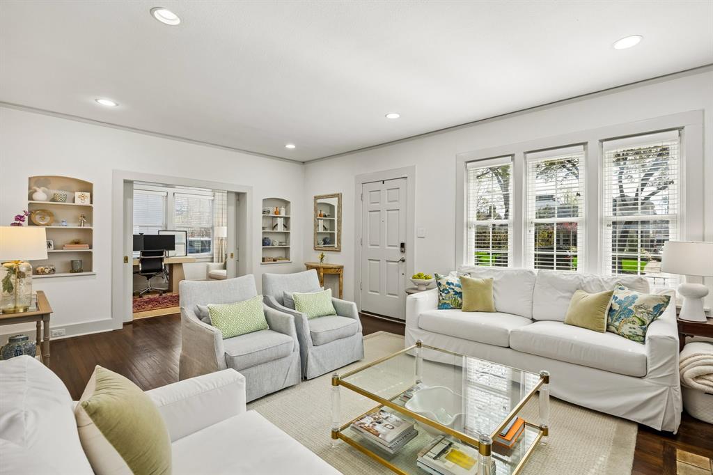 PERRY HEIGHTS - Residential