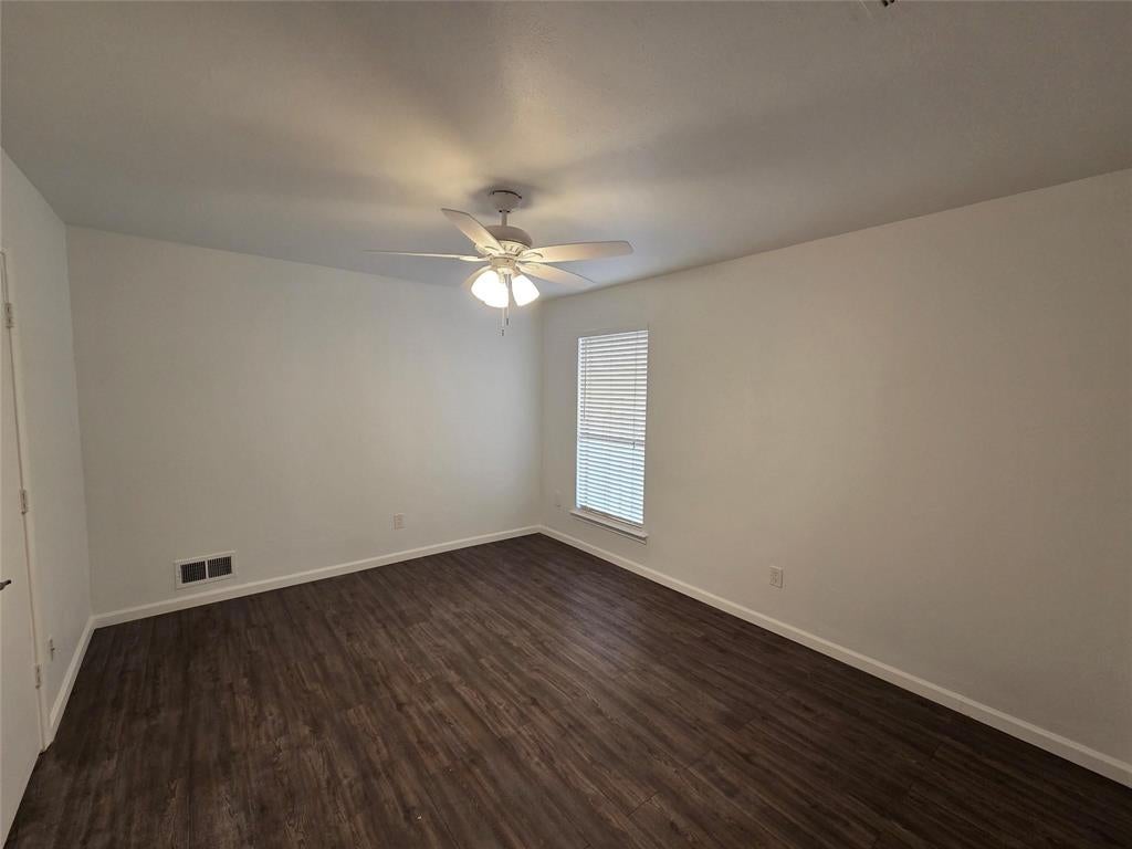 303 & 305 Shoreview Drive