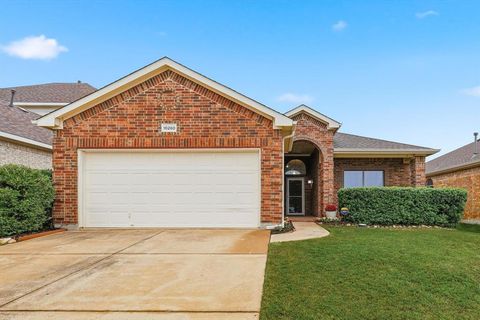 Photo of 10260 Los Barros Trail, Fort Worth, TX 76177 (MLS # 21084542) Photo of 10260 Los Barros Trail, Fort Worth, TX 76177 (MLS # 21084542)