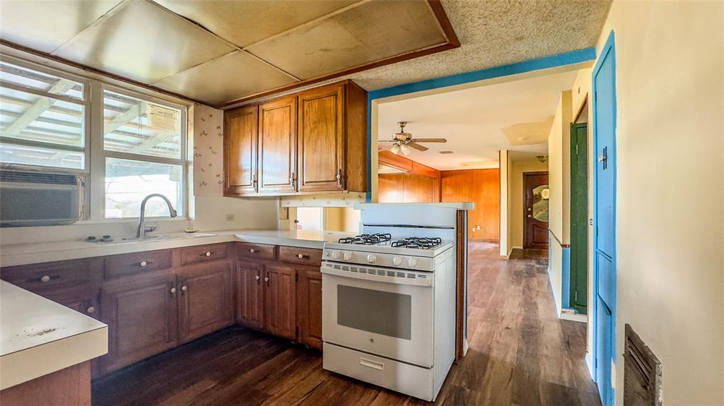 Crestview - Commercial Sale