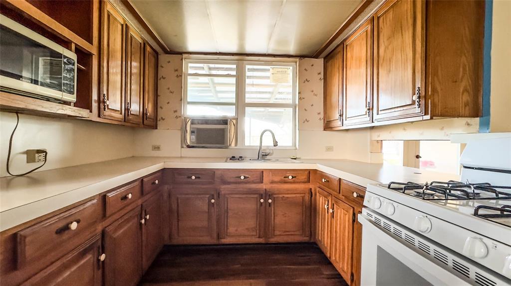 Crestview - Commercial Sale