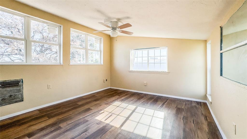 Crestview - Commercial Sale