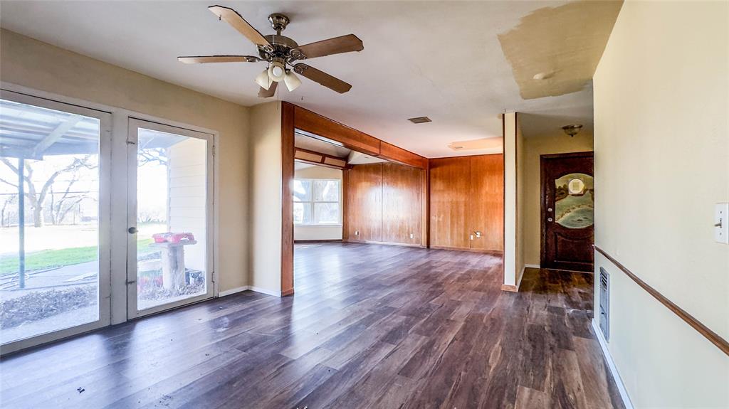 Crestview - Commercial Sale