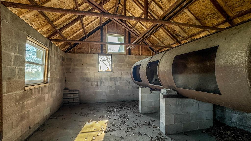 Crestview - Commercial Sale