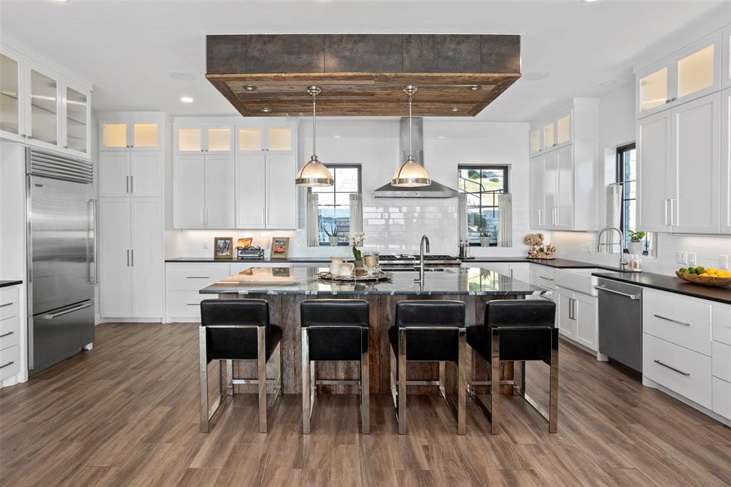 Decordova Bend Estate - Residential