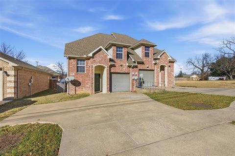 Photo of 609 E Mcgee Street #609, Sherman, TX 75090 (MLS # 21142071)