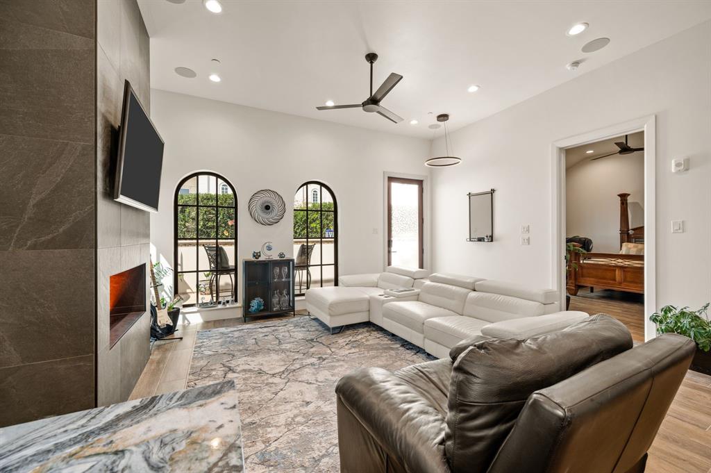 Lakeside - Residential