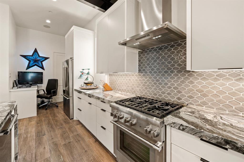 Lakeside - Residential