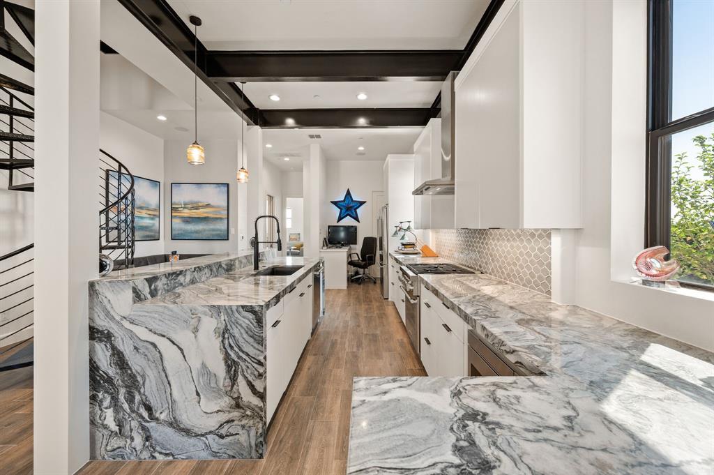 Lakeside - Residential