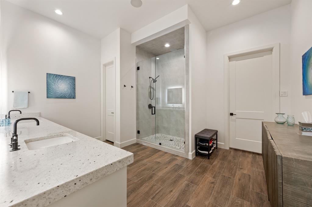 Lakeside - Residential