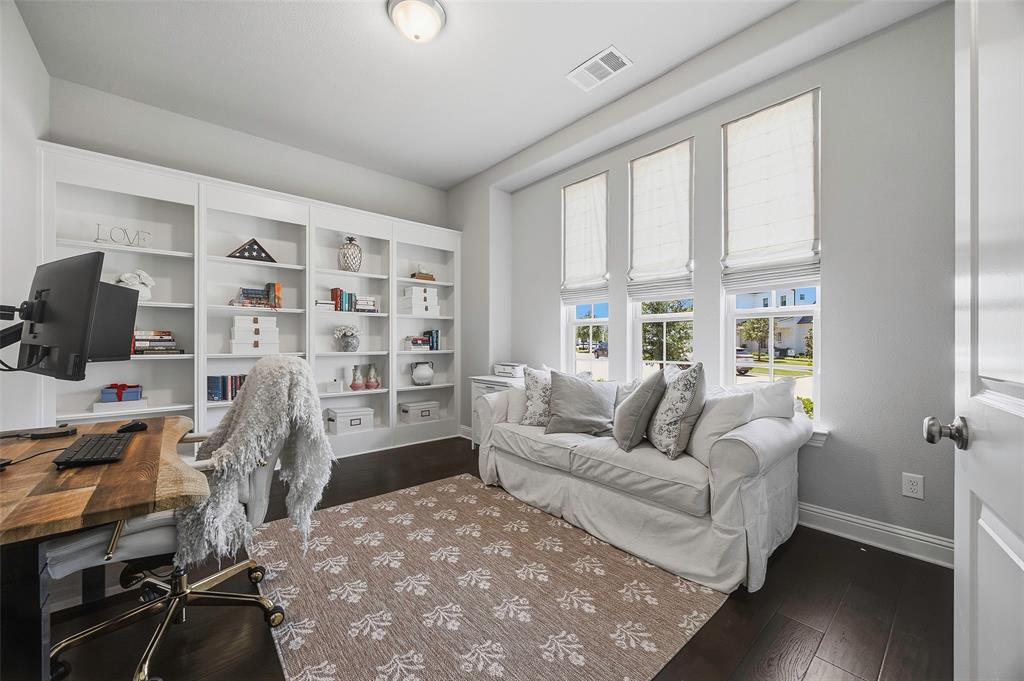 1929 Shumard Way