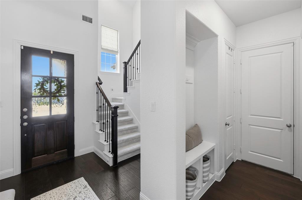 1929 Shumard Way