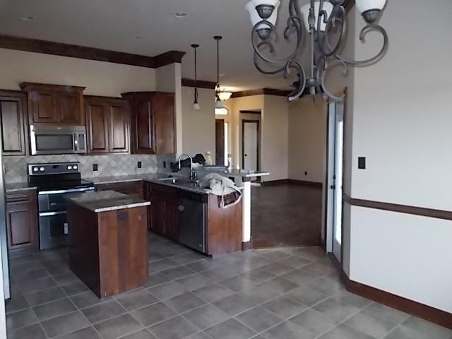 1326 Briar Cliff Path