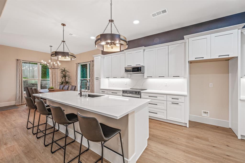 2704 Creek Drive