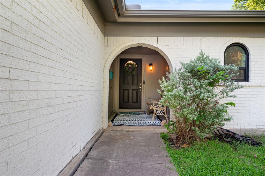 7525 Maple Drive