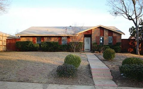 Photo of 2921 Collins Boulevard, Garland, TX 75044 (MLS # 21241454)