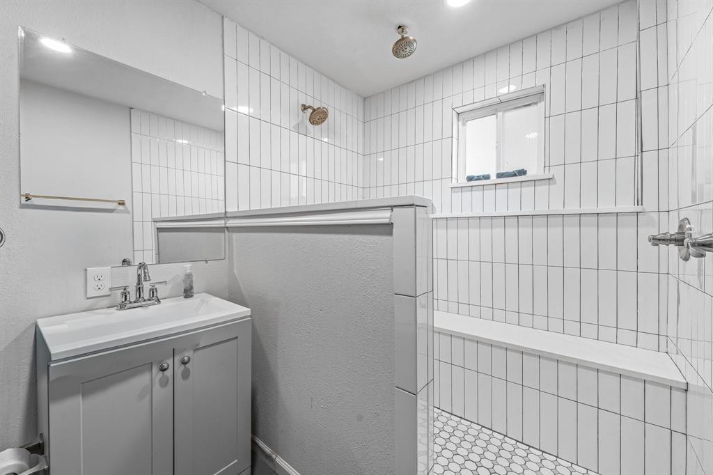 Emerald Bay - Residential