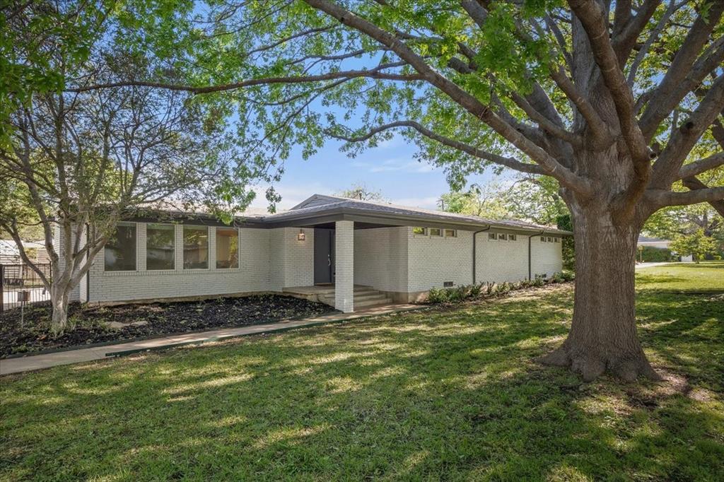 3848 South Drive
