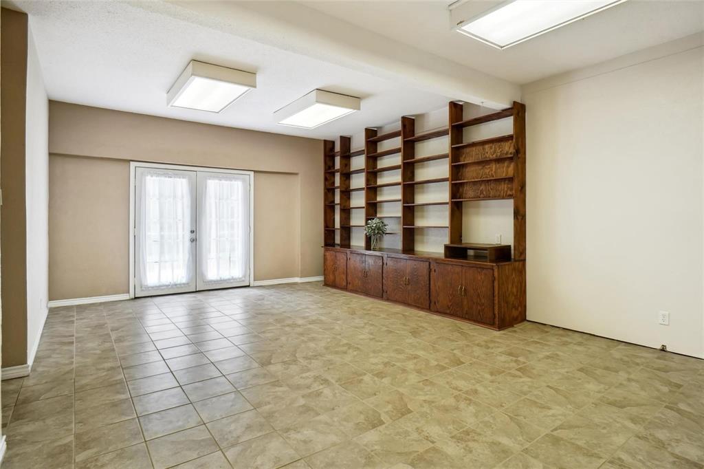 Royal Oaks Estates - Residential