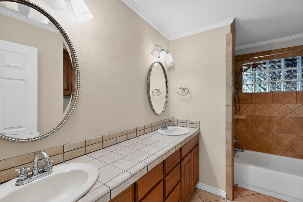 Royal Oaks Estates - Residential