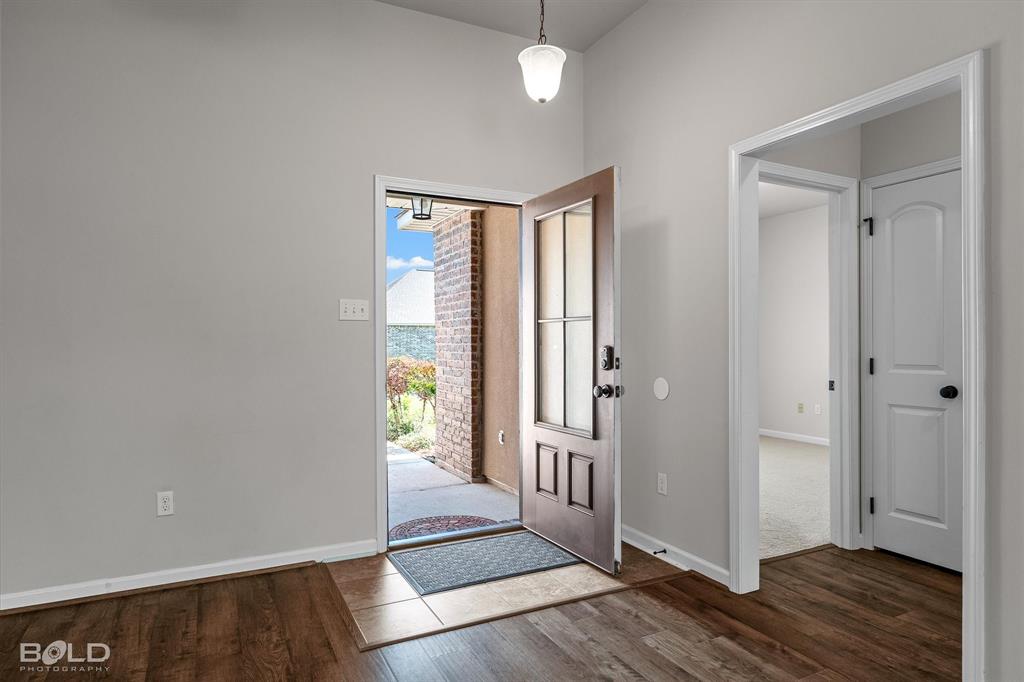 652 Riverscape Drive